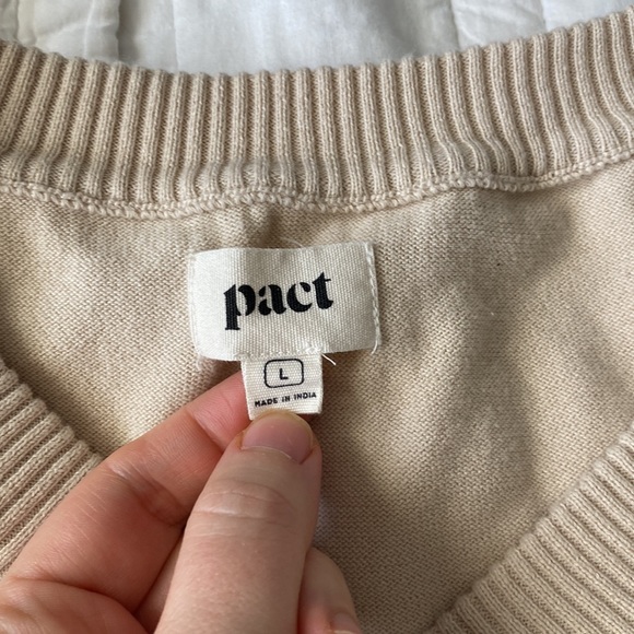 Pact Organic cotton sweater - Picture 3 of 4